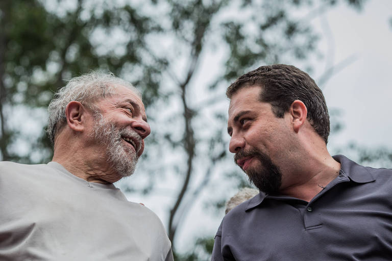 O ex-presidente Lula e Guilherme Boulos na ocupação Povo Sem Medo, feita pelo Movimento dos Trabalhadores Sem-Teto, em São Bernardo do Campo