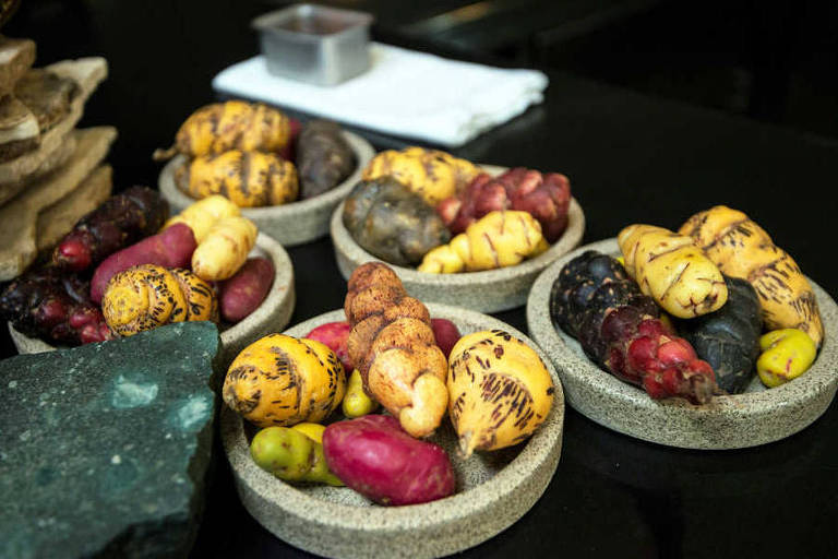 Variedade de batatas no Central, restaurante em Lima tocada pelo chef Virgilio Martinez