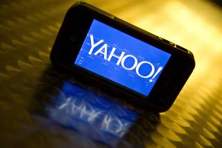 Yahoo launches site for free Hulu television