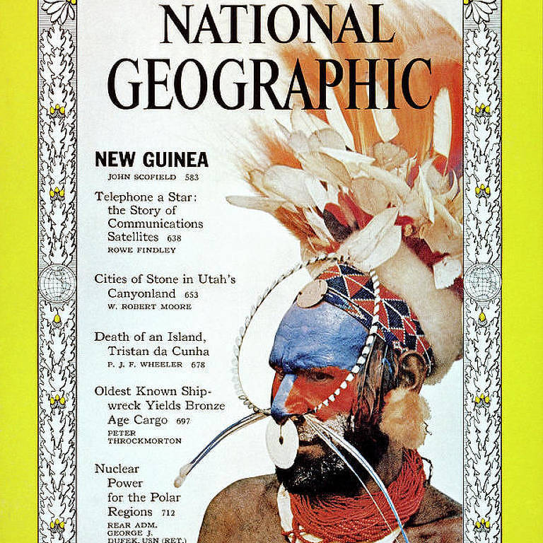 Capa da revista National Geographic de maio de 1962 mostra habitante da Nova Guiné em trajes típicos