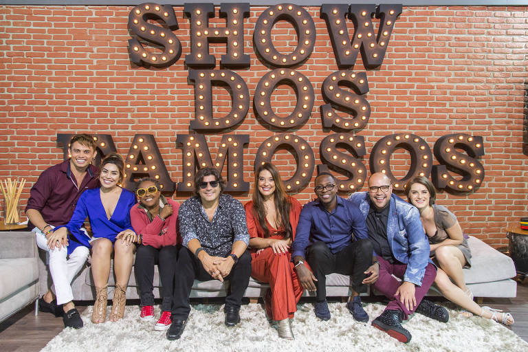 Elenco da segunda temporada do 'Show dos Famosos'; Silvero Pereira, Naiara Azevedo, Helga Nemeczyk, Mumuzinho e Tiago Abravanel estão no final