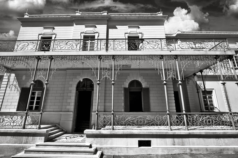 Palacete Santos Dumont, sede do Museu da Energia, faz parte da exposição 'Campos Elíseos', do fotógrafo Juan Esteves