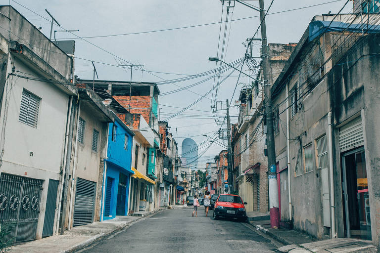 Rua da segunda maior favela de São Paulo, Heliópolis; a prefeitura quer regularizar os terrenos locais