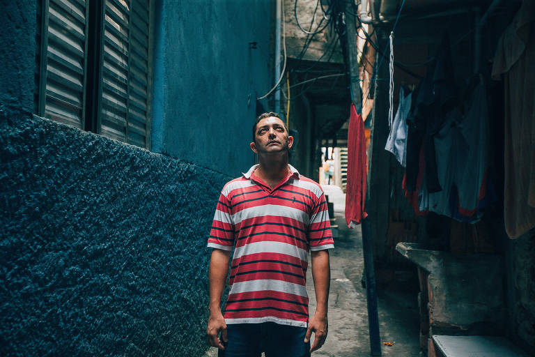 Emerson Santana, 43, comerciante e diretor de ZEIS de Heliópolis; ele diz que não quer pagar pelo terreno em que construiu a própria casa, após décadas sem qualquer suporte do poder público