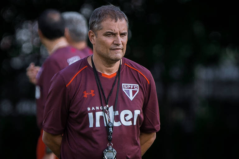 O técnico uruguaio Diego Aguirre, do São Paulo