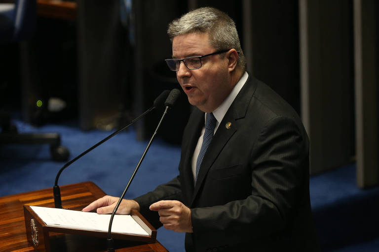 O senador Antonio Anastasia discursa em sessão do Senado Federal