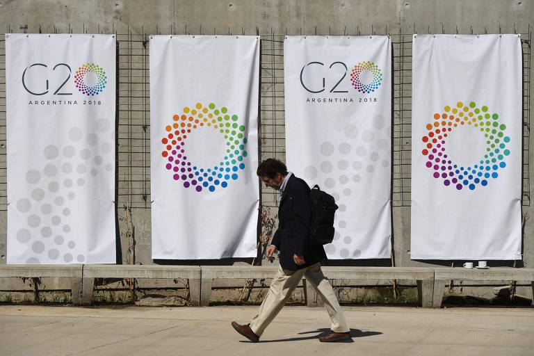 Participante chega ao encontro do G20 em Buenos Aires, na Argentina