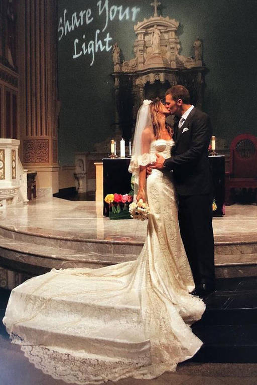 Gisele comemora 9 anos de casada com o jogador Tom Brady 