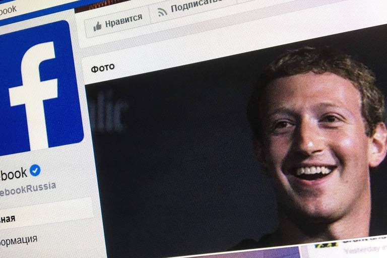 Imagem do presidente-executivo do Facebook, Mark Zuckerberg, em versão russa da plataforma
