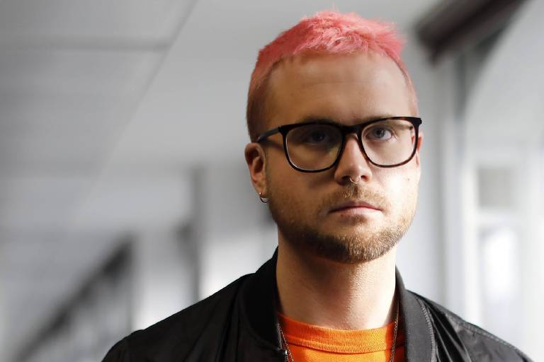 Para o trabalho, aCambridge Analytica acabou contratando outros especialistas, entre eles Christopher Wylie (na foto), que revelou o esquema de uso ilegal de dados ao jornal britânico The Observer (a versão dominical do Guardian)