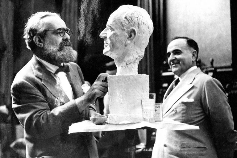 Getúlio Vargas posa para o escultor americano Jo Davidson