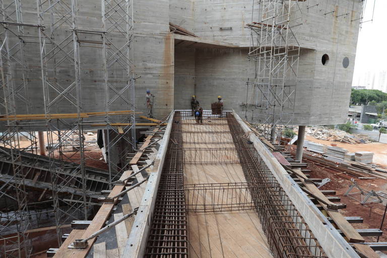 Obras do que seria o Museu do Trabalho e do Trabalhador, em São Bernardo do Campo, em 2013 