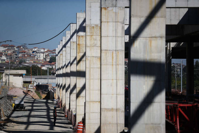 Obras da linha 13-jade em julho de 2016