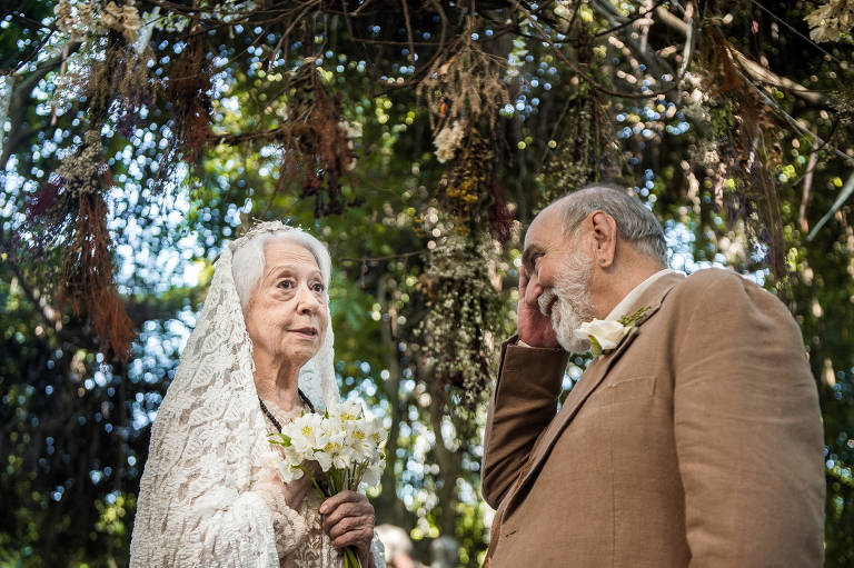 Com discurso sobre sonhos, Mercedes e Josafá se casam em 'O Outro Lado do Paraíso'; veja fotos  