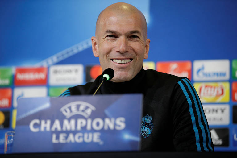 Técnico Zinedine Zidane, do Real Madrid, concede entrevista coletiva na véspera do jogo contra a Juventus
