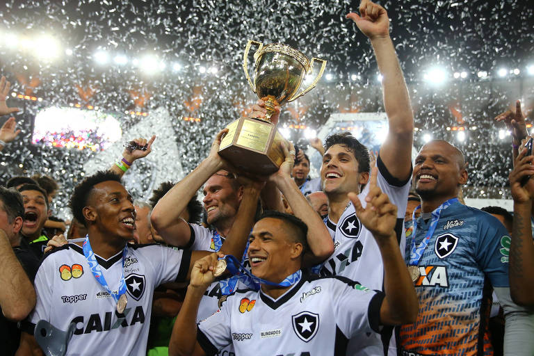 Botafogo, Cruzeiro e Grêmio são campeões estaduais; veja conquistas pelo país