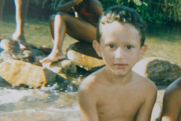 Imagem de foto de Kayke Luan Ribeiro Guimarães, durante sua infância em Formosa, Goiás 