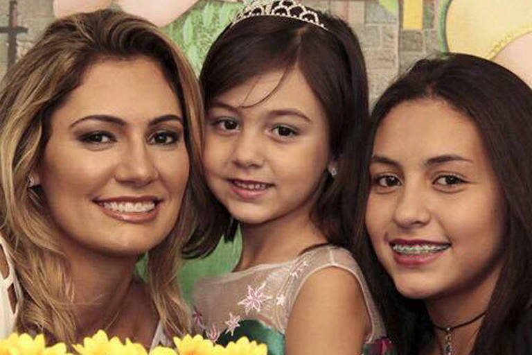 Foto: Michelle Bolsonaro é mãe de Laura, quinta filha de Jair