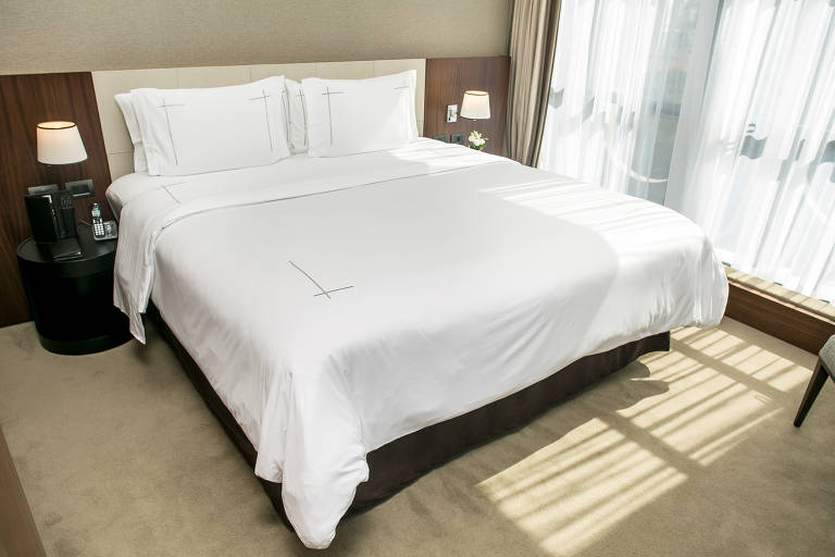 Veja como reproduzir uma cama de hotel em casa
