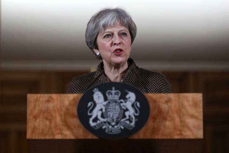 A primeira-ministra do Reino Unido, Theresa May, concede entrevista sobre ataque à Síria