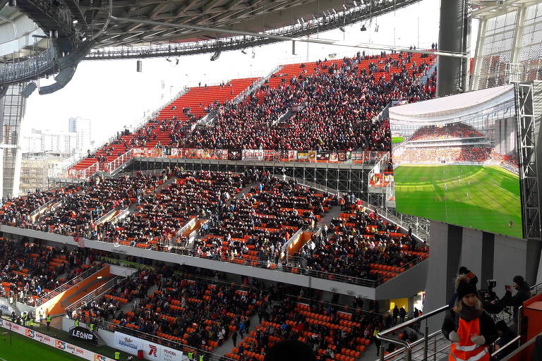 Visão da arquibancada provisória da Arena de Iekaterinburgo, que receberá jogos da Copa do Mundo de 2018, na Rússia