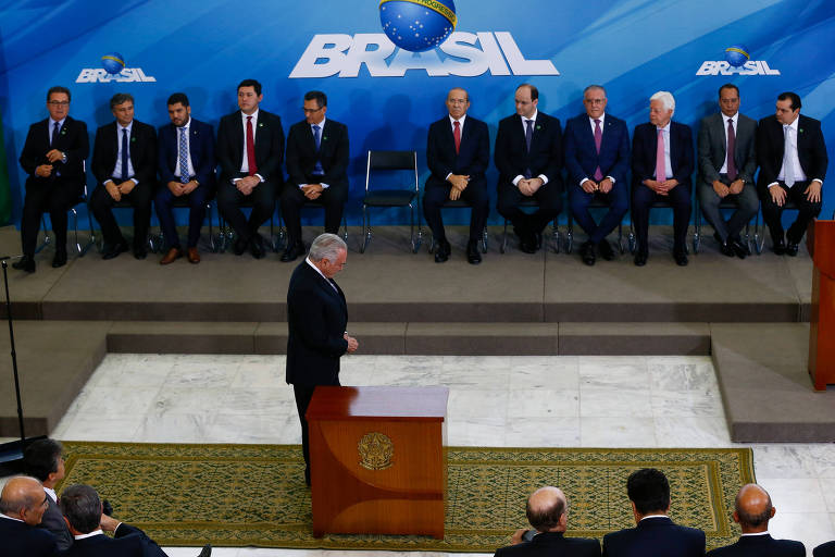 O presidente Michel Temer em posse de ministros, entre eles o novo ministro de Minas e Energia, Moreira Franco