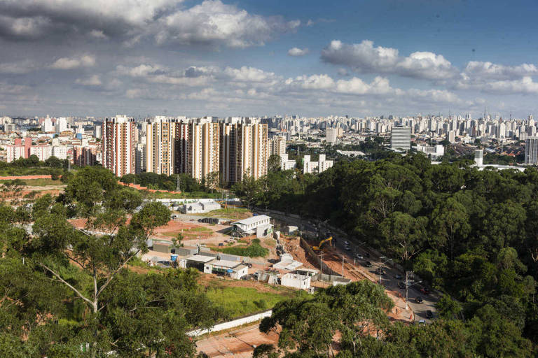Terreno onde  construdo o megacondomnio Grand Reserva Paulista, da MRV, em Pirituba Rubens Cavallari/Folhapress