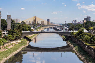 Ponte das Bandeiras