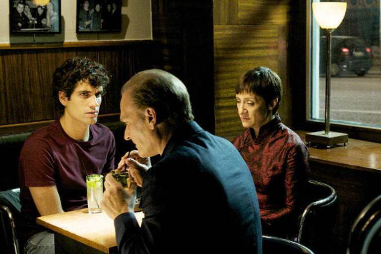 Cena de "Abraços Partidos", de 2009, no bar Cock, em Madri
