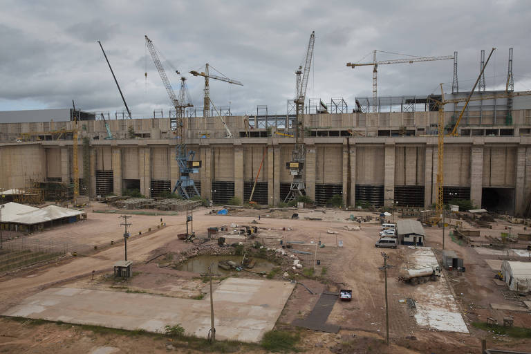 Construção da casa de forca da usina hidrelétrica de Jirau 