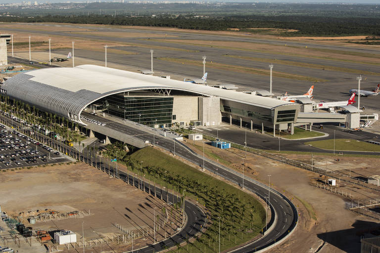 Vista aérea do aeroporto internacional Governador Aluízio Alves, em Natal (RN)