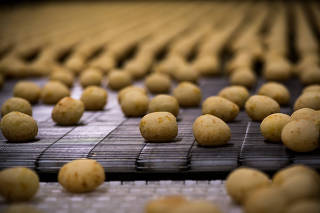 Linha de produção de pão de queijo Forno de Minas