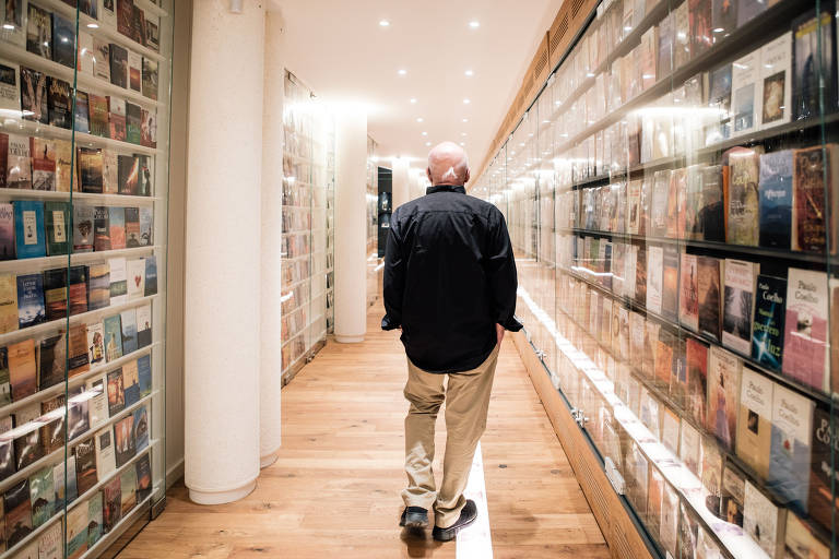 O escritor brasileiro Paulo Coelho em Genebra, onde vive