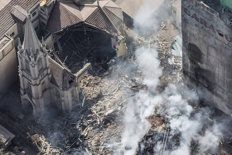 Igreja luterana vizinha a prédio que desabou fica 80% destruída, segundo pastor Frederico Ludwig