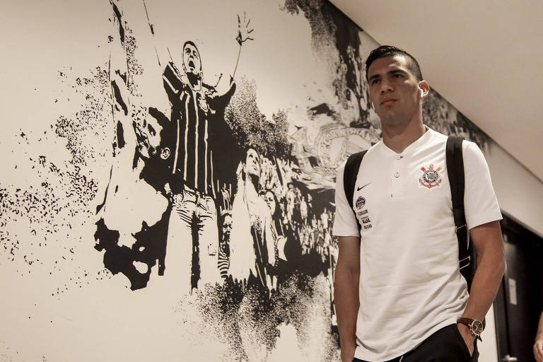 O zagueiro paraguaio Balbuena foi negociado pelo Corinthians com o West Ham (ING)
