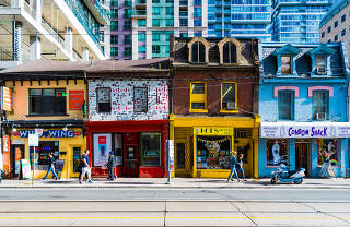 Queen Street West in the daytime. View of old architecture