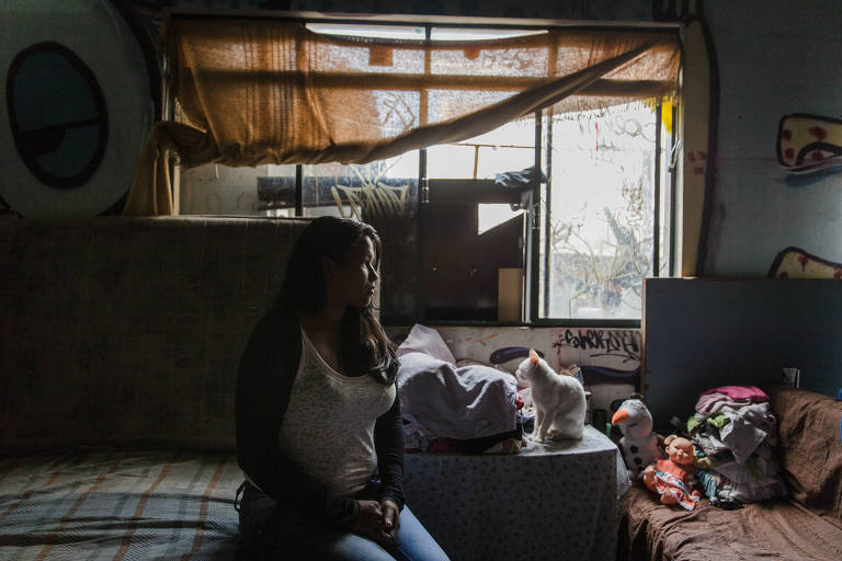 Moradora da ocupação Cine Marrocos, no centro de São Paulo