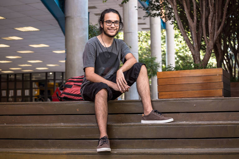 Matheus Sawaya, 17, estudante do terceiro ano do ensino médio no Colégio Móbile, na zona sul de São Paulo 