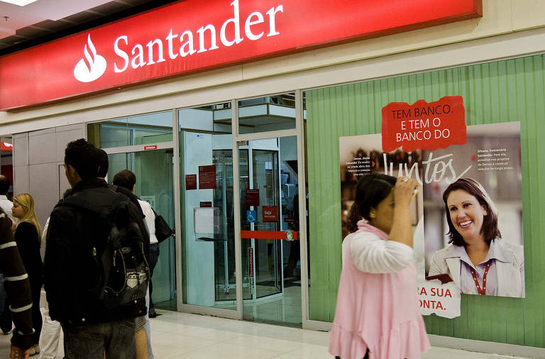 Agência do banco Santander (SANB11) em Tatuapé na capital paulista