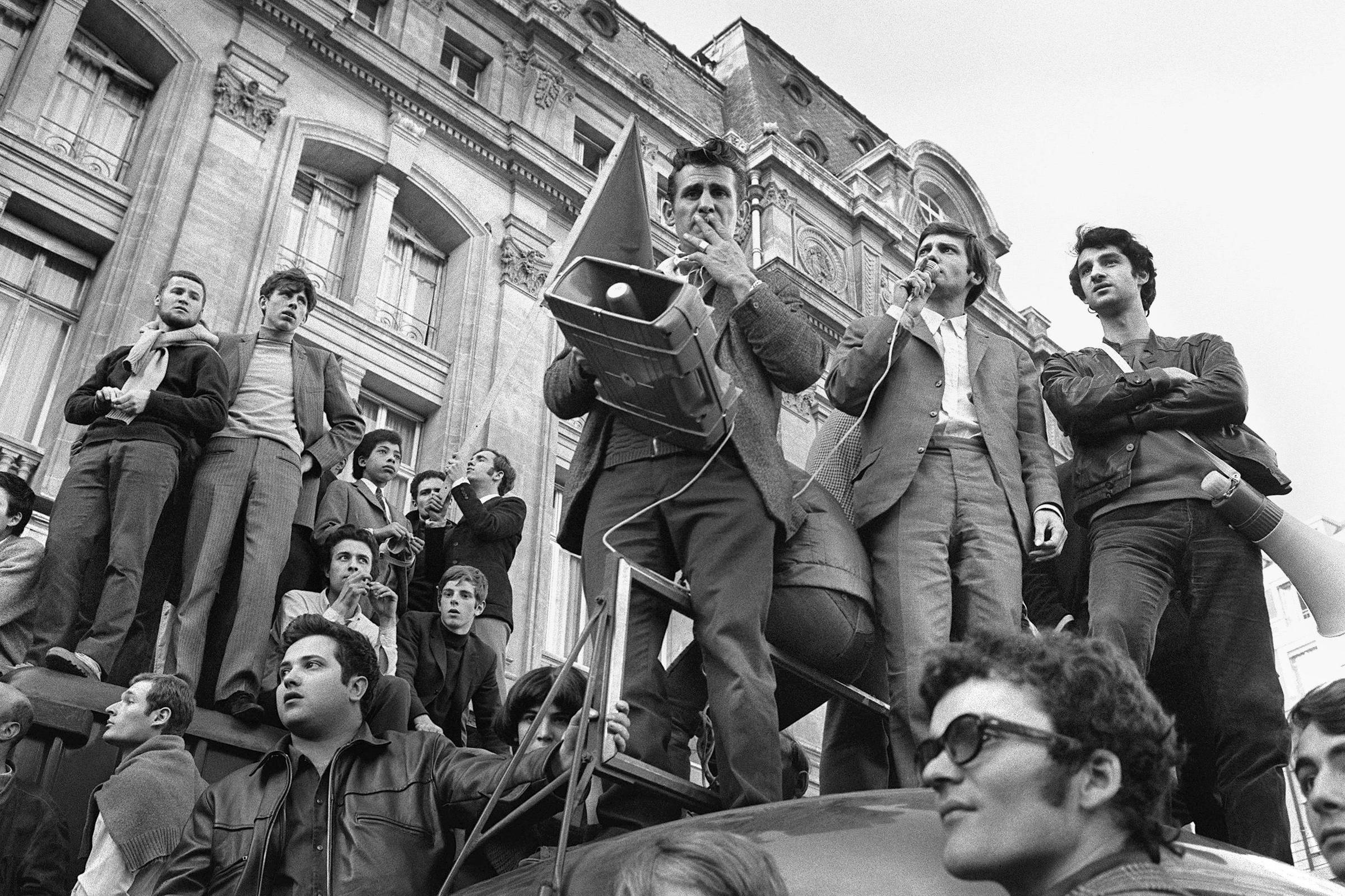 Массовая молодежная организация в ссср. Молодежные движения 60х. Франция в 1960-е годы. Студенческое движение в США. Протесты 20 века.