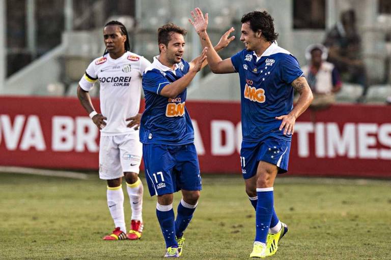 2013 foi o campeonato de Éverton Ribeiro e Ricardo Goulart, grandes nomes do título do Cruzeiro
