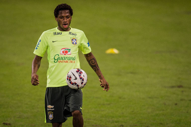 Fred durante treino da seleção brasileira, no Allianz Parque, em São Paulo