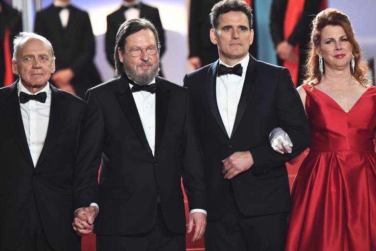 Da esquerda para a direita, o ator suíço Bruno Ganz, o diretor dinamarquês Lars Von Trier, e os americanos Matt Dillon e Siobhan Fallon Hogan chegam à exibição de "The House That Jack Built"