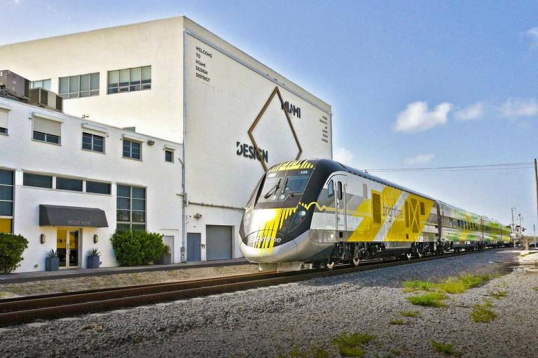 Trem de alta velocidade começa a operar entre Miami e West Palm Beach