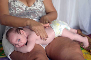 Shantala e Ofuros para bebês com Microcefália