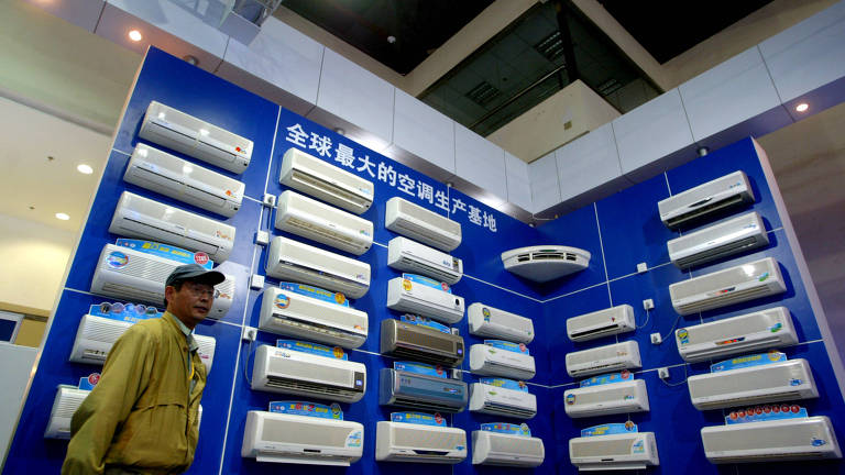 Especialistas estimam que haja cada vez mais vendas de aparelhos de ar condicionado em países como China e Índia