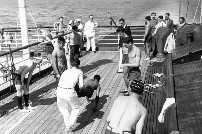 Preparação da seleção brasileira para a Copa do Mundo de 1934 durante viagem de navio