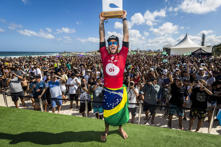 Filipinho vence a etapa do Rio da Liga Mundial de Surfe 2018