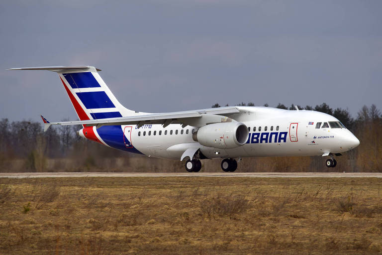 Antonov An-158 da Cubana de Aviación na Ucrânia em foto de 2013