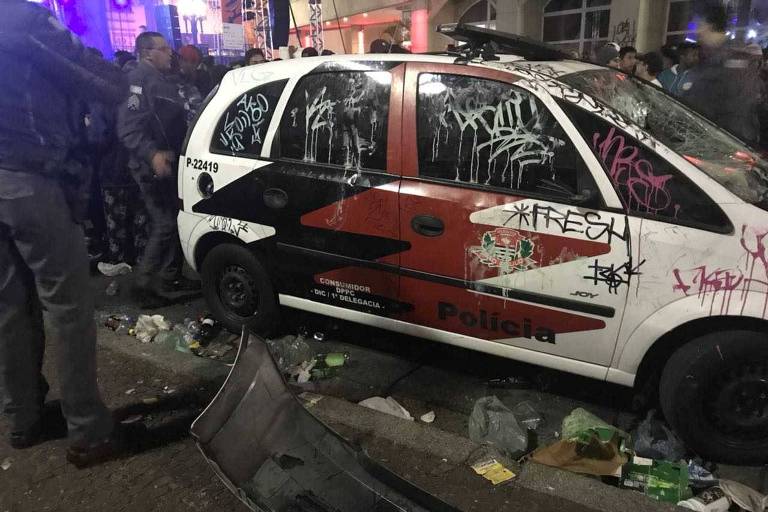 Viatura e prédios da Polícia Civil são vandalizados durante Virada Cultural